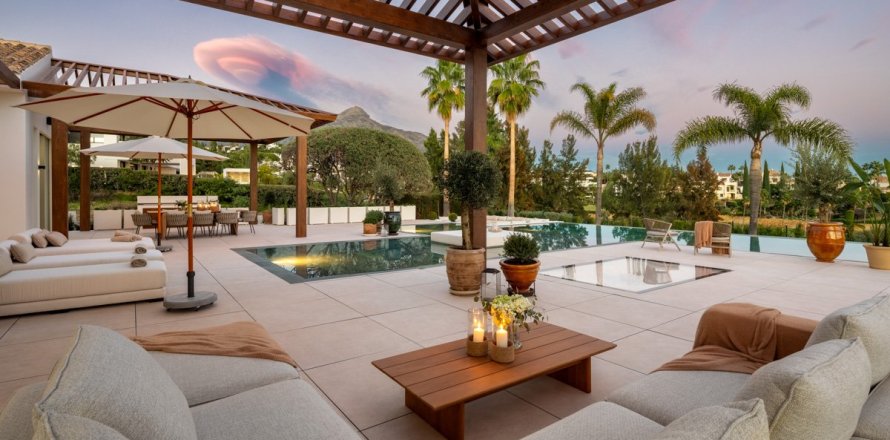 6 bedrooms Villa in Tan Xuan, Vietnam No. 111414