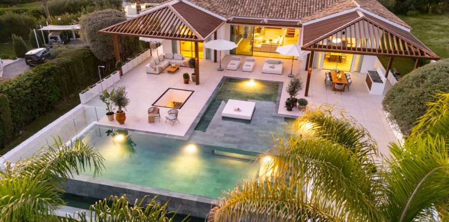 6 dormitorios Villa en Marbella, Spain No. 111414