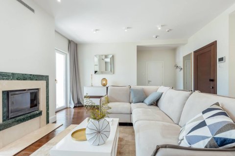 4 bedrooms Apartment in Kumbor, Montenegro No. 74771 20