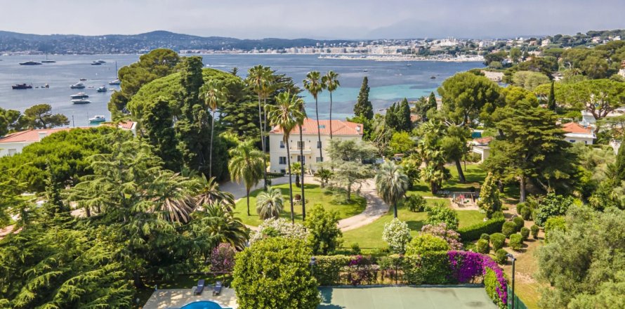 10 chambres Villa à Antibes, France No. 69162