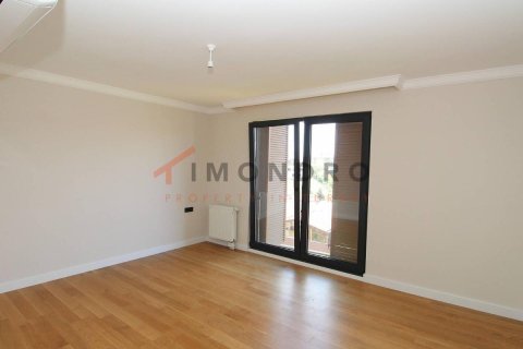 3 bedrooms Apartment in Dong Da, Vietnam No. 18023 22