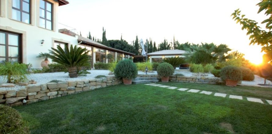 Studio Villa in Paphos, Cyprus No. 105591