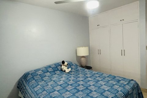 4 bedrooms Apartment in Panama City, Panama No. 109765 16