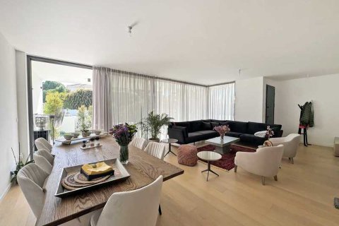 3 bedrooms Apartment in Enkomi, Cyprus No. 103545 2