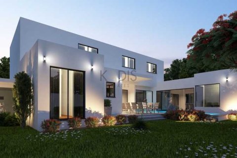 Дом с 4 спальнями в Энгоми, Кипр №101046 1