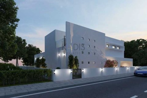 Дом с 4 спальнями в Энгоми, Кипр №101046 10