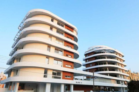 2 bedrooms Apartment in Larnaca, Cyprus No. 32552 10