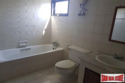 2 bedrooms Apartment in Bangkok, Thailand No. 95790 4