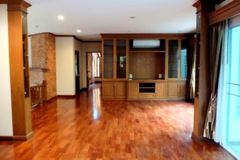 4 bedrooms House in Chiang Mai, Thailand No. 97634 10