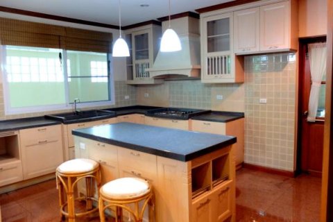 4 bedrooms House in Chiang Mai, Thailand No. 97634 8