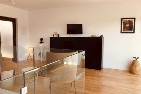 4 bedrooms House in Strovolos, Cyprus No. 75681 6