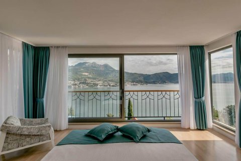 4 bedrooms Villa in Herceg Novi, Montenegro No. 78815 23