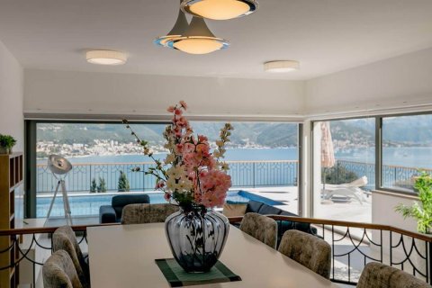 4 bedrooms Villa in Herceg Novi, Montenegro No. 78815 19