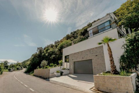 4 bedrooms Villa in Herceg Novi, Montenegro No. 78815 7