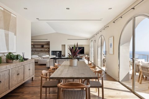 5 bedrooms Villa in Cannes, France No. 68811 8