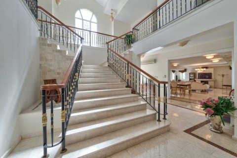 4 bedrooms Villa in Limassol, Cyprus No. 84390 7