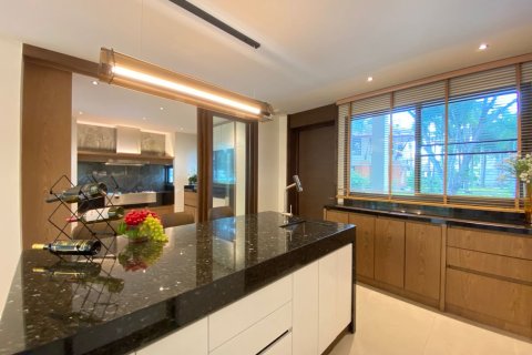 4 bedrooms House in Chiang Mai, Thailand No. 98189 13