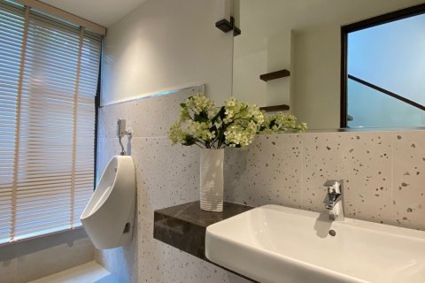 4 bedrooms House in Chiang Mai, Thailand No. 98189 7