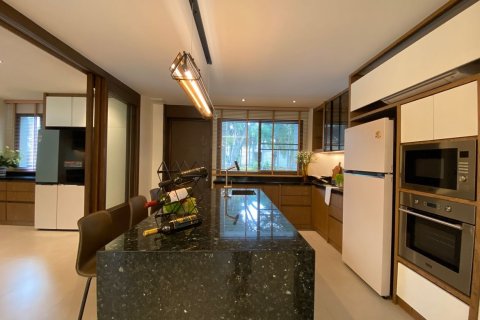 4 bedrooms House in Chiang Mai, Thailand No. 98189 12