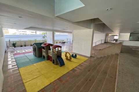 3 bedrooms Apartment in Bangkok, Thailand No. 97543 28