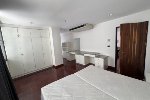 3 bedrooms Apartment in Bangkok, Thailand No. 97543 14