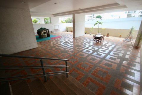 3 bedrooms Apartment in Bangkok, Thailand No. 97543 2