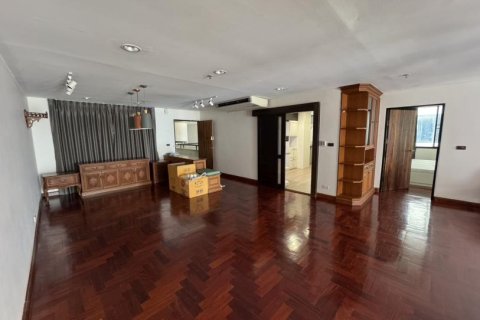 3 bedrooms Apartment in Bangkok, Thailand No. 97543 8