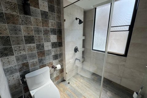 3 bedrooms Apartment in Bangkok, Thailand No. 97543 13