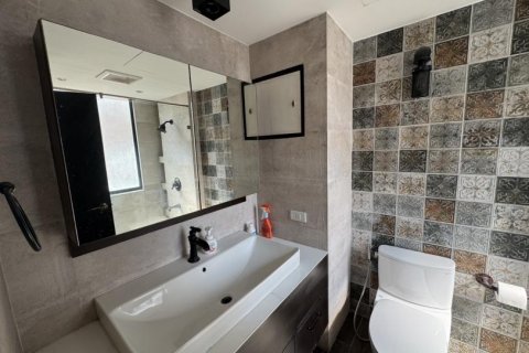 3 bedrooms Apartment in Bangkok, Thailand No. 97543 12