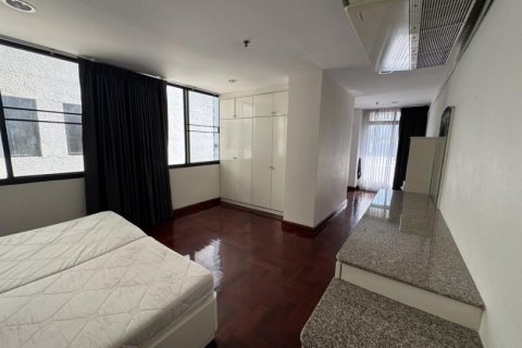 3 bedrooms Apartment in Bangkok, Thailand No. 97543 11