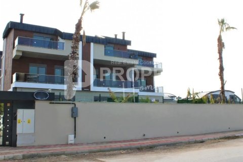 5 rooms Villa in Konyaalti, Turkey No. 21065