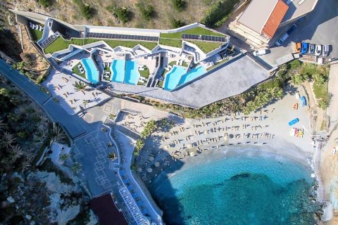 12 rooms Business in Heraklion, Greece No. 55804 1