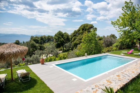 3 bedrooms Villa in Central Greece, Greece No. 113132 10