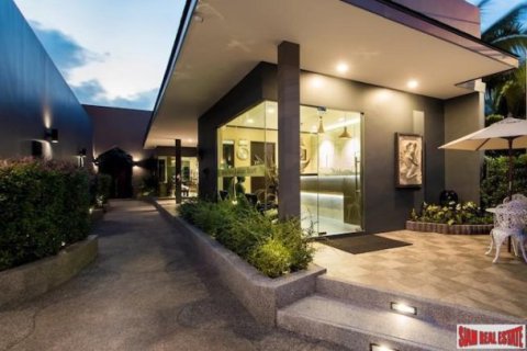 22 bedrooms Hotel in Nai Harn Beach, Thailand No. 96356 17