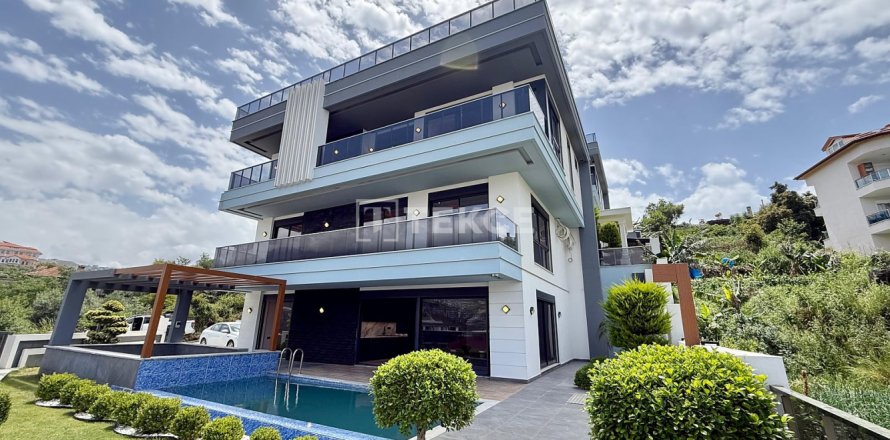 6 bedrooms Villa in Alanya, Turkey No. 125332