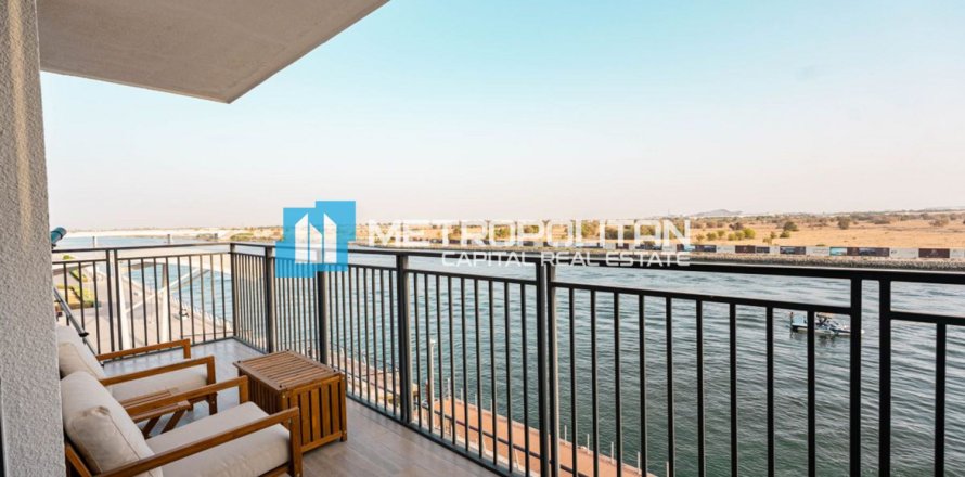 3 dormitorios Apartment en  Yas Island, UAE No. 122471