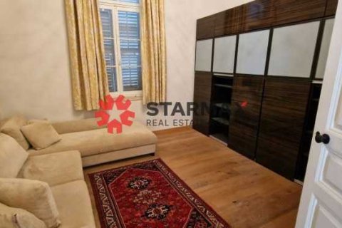 Дом с 5 спальнями в Ларнака, Кипр №82754 3