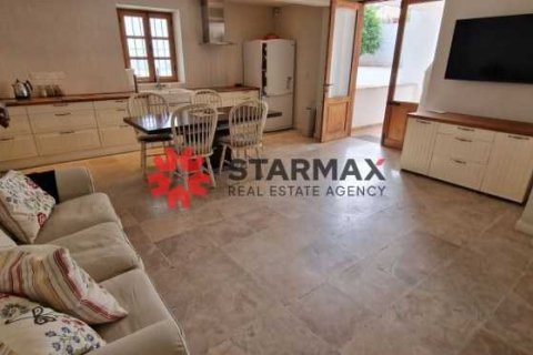 Дом с 5 спальнями в Ларнака, Кипр №82754 13