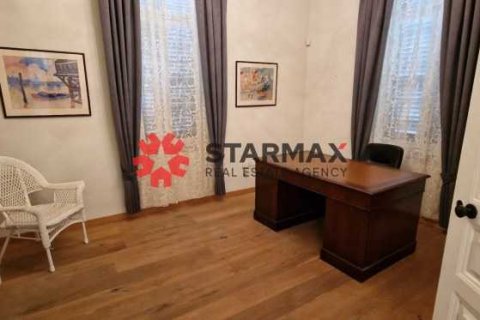 Дом с 5 спальнями в Ларнака, Кипр №82754 5