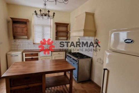 Дом с 5 спальнями в Ларнака, Кипр №82754 7