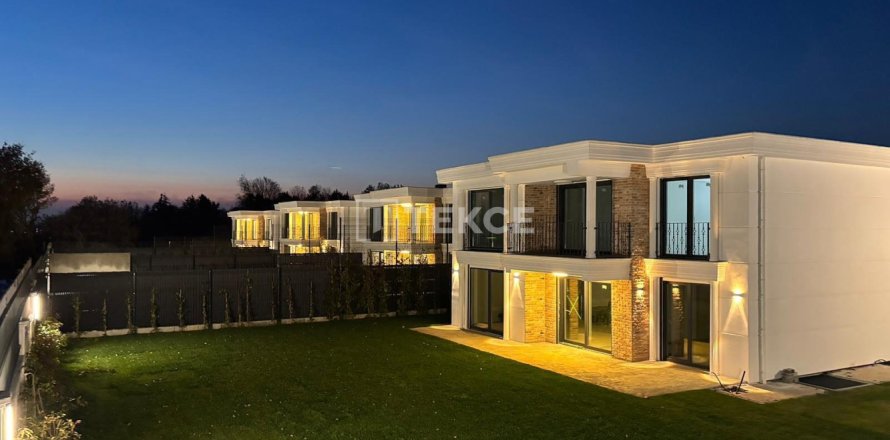 7 dormitorios Villa en Tuzla, Turkey No. 86909