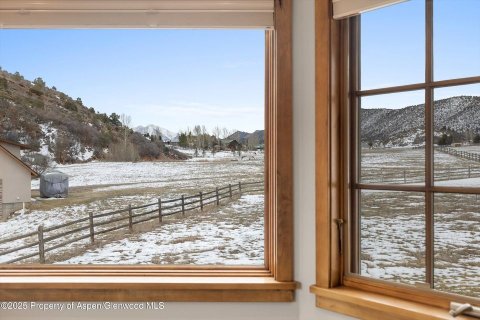 4 bedrooms House in Glenwood Springs, USA No. 84661 23