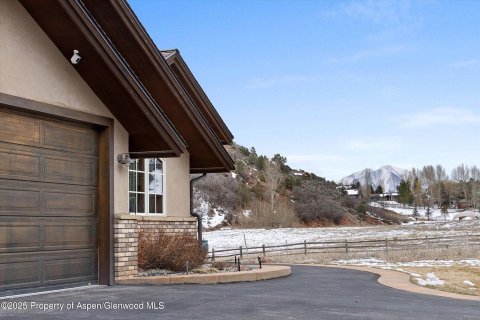 4 bedrooms House in Glenwood Springs, USA No. 84661 5