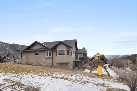 4 bedrooms House in Glenwood Springs, USA No. 84661 8