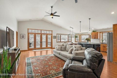 4 bedrooms House in Glenwood Springs, USA No. 84661 14