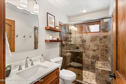 4 bedrooms House in Glenwood Springs, USA No. 84661 27