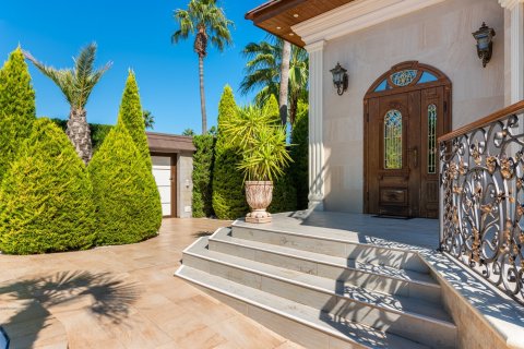 5 bedrooms Villa in Nam Xay, Vietnam No. 85640 7