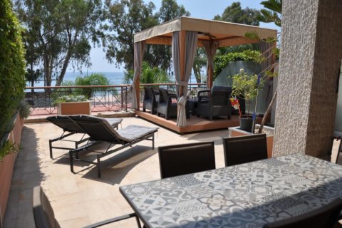 Квартира с 3 спальнями в Лимассол, Кипр №106104 10