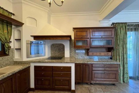 4 bedrooms House in Germasogeia, Cyprus No. 30549 7