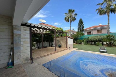 4 bedrooms House in Germasogeia, Cyprus No. 30549 9